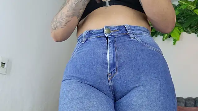 mollysweet11 online show from February 8, 2026, 2:42 am