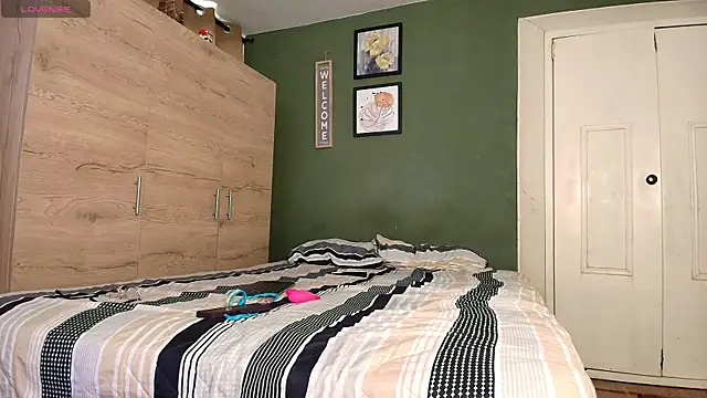 pleasurecompany3 online show from October 29, 2025, 8:52 pm