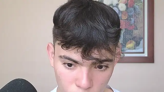 lukeboyce33 online show from March 12, 2025, 4:46 pm