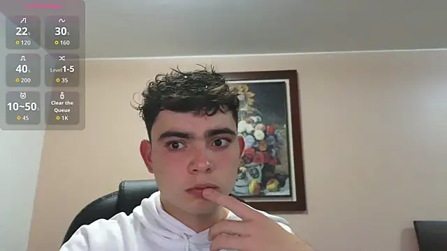 Snapshot of lukeboyce33 chatting on March 10, 2026, 4:27 am lukeboyce33 online show from March 10, 2026, 4:27 am