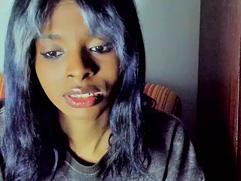 amy cortezz1 online show from February 19, 2026, 9:45 pm