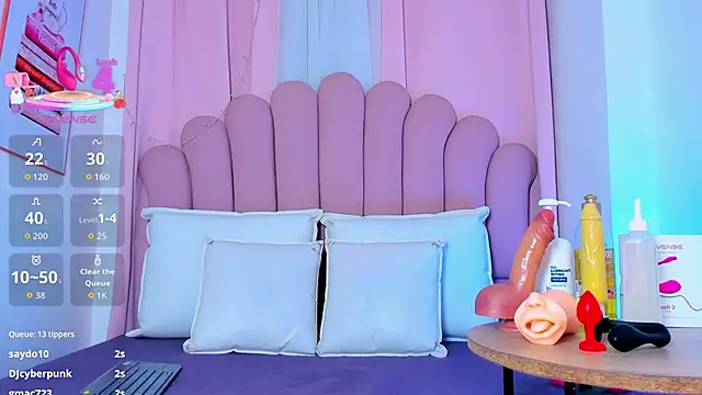 NicoleMadrird online show from February 11, 2026, 11:32 am