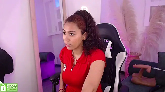 dayancarolina  online show from September 8, 2025, 7:57 pm