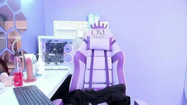 Alice 26  online show from February 28, 2026, 2:17 pm