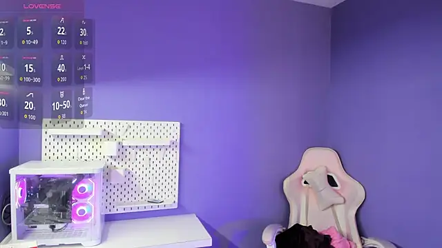 Alice 26  online show from September 25, 2025, 8:48 pm