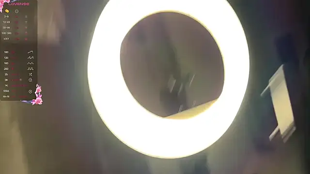 TwinTemptations online show from September 17, 2025, 5:26 pm