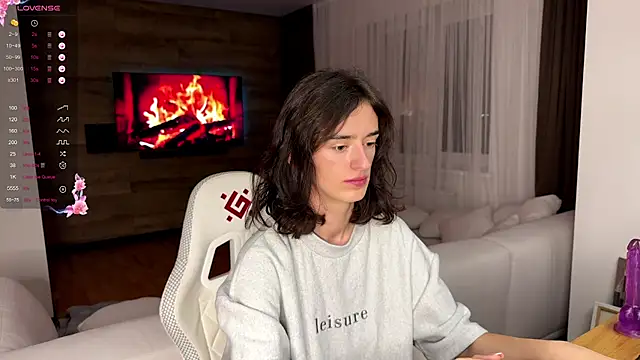 TwinTemptations online show from October 9, 2025, 6:19 pm