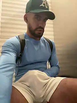Leon  Hart  online show from June 17, 2026, 5:12 pm