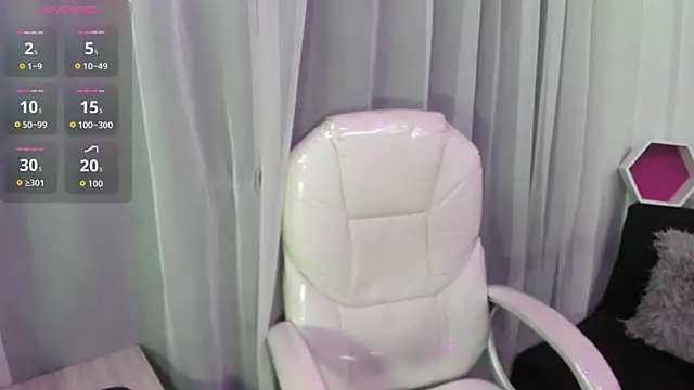 Snapshot of Pretty_Johnson_ chatting on February 28, 2026, 11:32 am Pretty Johnson online show from February 28, 2026, 11:32 am