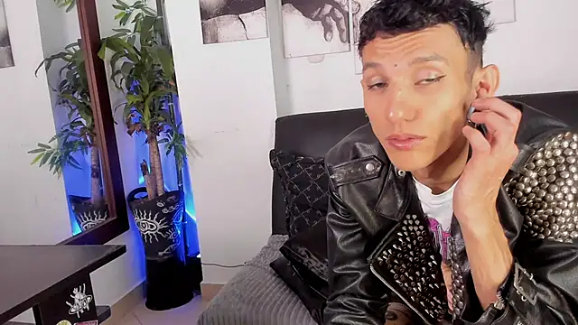 Giotrashy online show from October 22, 2025, 8:08 pm