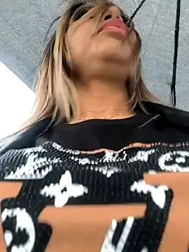 Snapshot of Alyssa_76 chatting on March 6, 2026, 11:16 am Alyssa 76 online show from March 6, 2026, 11:16 am