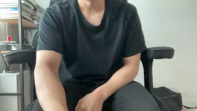 assrkjs1010 online show from February 3, 2026, 2:32 am