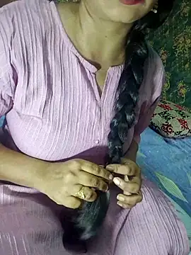 Snapshot of Shalini_telugu09 chatting on May 10, 2026, 9:35 am Shalini telugu09 online show from May 10, 2026, 9:35 am