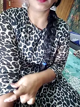 Snapshot of Shalini_telugu09 chatting on March 31, 2026, 10:17 am Shalini telugu09 online show from March 31, 2026, 10:17 am