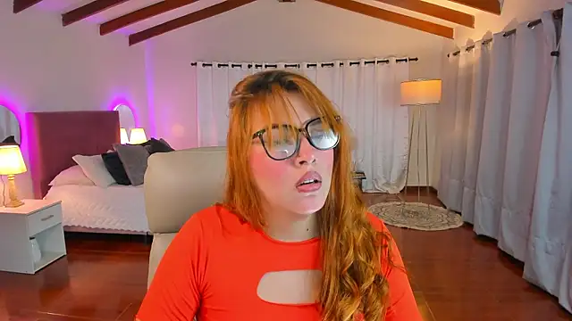 karla hill 28 online show from October 25, 2025, 3:38 am