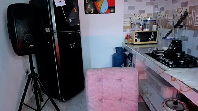 adam angelssss online show from November 5, 2025, 8:23 pm