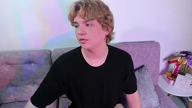 adam angelssss online show from January 8, 2026, 9:54 pm