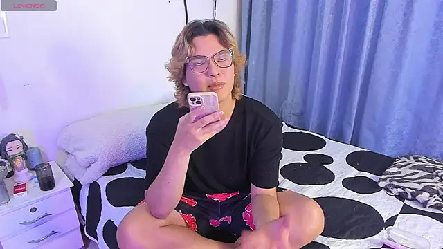 adam angelssss online show from May 8, 2026, 1:42 am