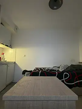 Renoirmonter online show from May 5, 2026, 2:20 pm