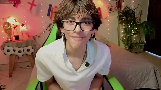 Snapshot of Matty_Sparkk chatting on July 17, 2026, 1:30 pm Matty Sparkk online show from July 17, 2026, 1:30 pm