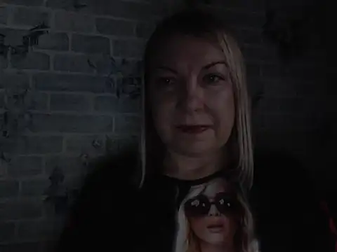 Lillia Ray online show from November 28, 2025, 5:40 am