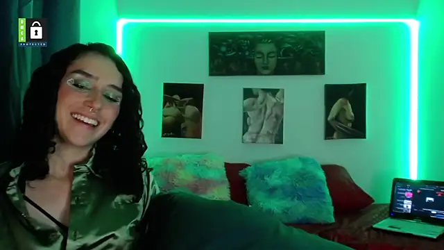 Snapshot of TwinFlamesX chatting on March 17, 2025, 4:54 pm TwinFlamesX online show from March 17, 2025, 4:54 pm