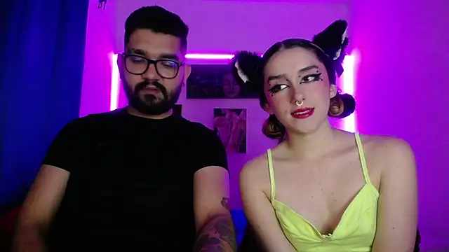 Snapshot of TwinFlamesX chatting on November 14, 2025, 11:41 pm TwinFlamesX online show from November 14, 2025, 11:41 pm