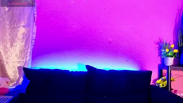 Snapshot of DianaGom chatting on February 23, 2026, 12:34 am DianaGom online show from February 23, 2026, 12:34 am