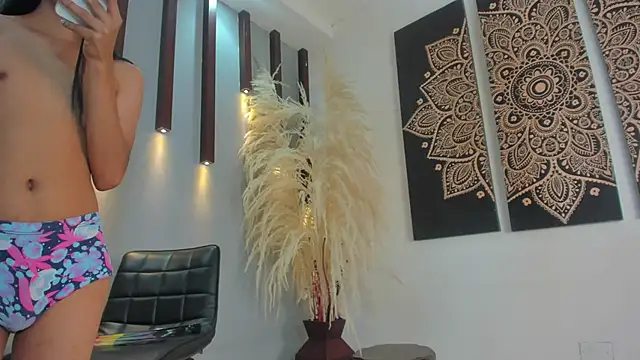 lunastorm  online show from March 21, 2025, 1:34 pm