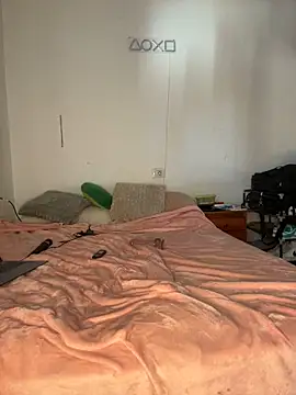 DarkVelvet online show from November 11, 2025, 10:10 am