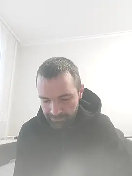 Snapshot of MaksDzubaV chatting on October 14, 2025, 6:47 am MaksDzubaV online show from October 14, 2025, 6:47 am