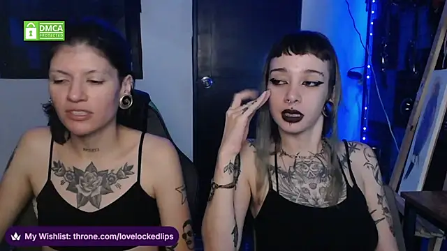 lovelockedlips online show from June 21, 2026, 7:52 pm
