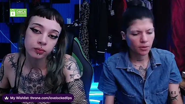 lovelockedlips online show from June 10, 2026, 10:33 pm