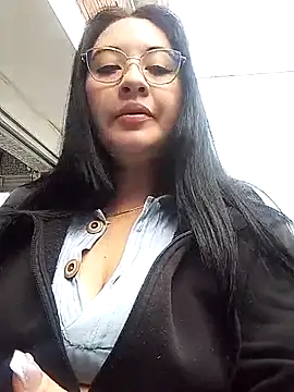 melisamoon  online show from March 18, 2025, 2:28 pm