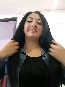 melisamoon  online show from April 6, 2026, 2:51 pm