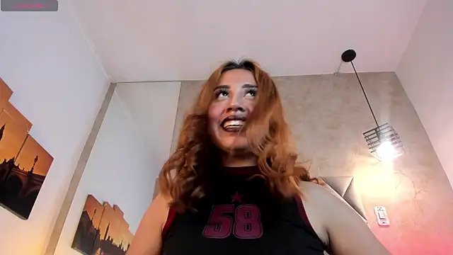 kailinmoonx online show from May 4, 2026, 1:14 pm