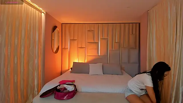 Snapshot of AmaliaCrus chatting on March 11, 2026, 8:03 pm AmaliaCrus online show from March 11, 2026, 8:03 pm