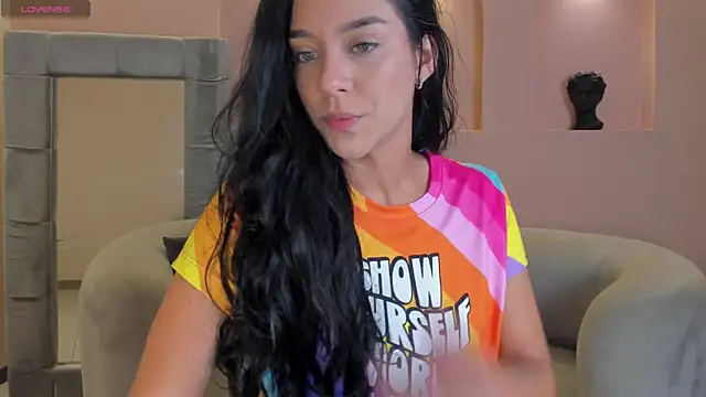 Snapshot of AmaliaCrus chatting on February 11, 2026, 8:20 pm AmaliaCrus online show from February 11, 2026, 8:20 pm