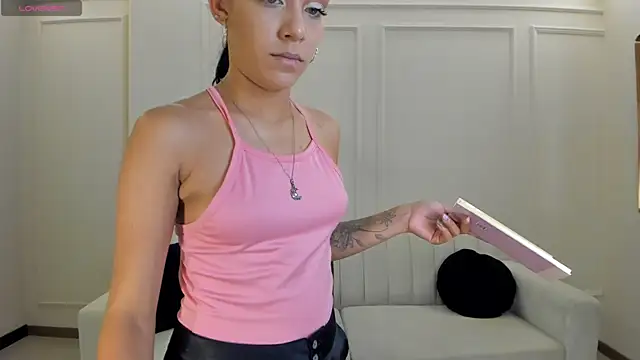 AmaliaCrus online show from July 9, 2026, 8:41 pm