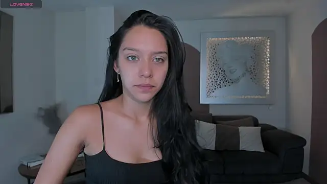 AmaliaCrus online show from July 5, 2026, 6:04 pm