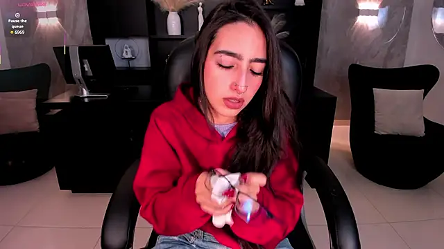 LarisaSmirnov online show from January 17, 2026, 3:43 am