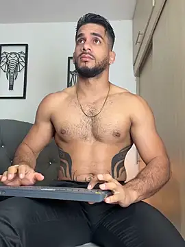 Maximiliano ford online show from October 14, 2025, 10:38 am