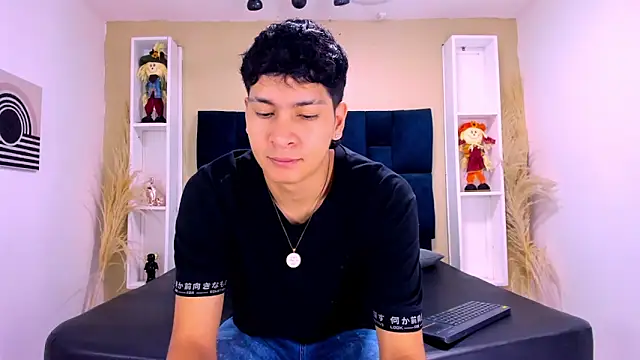 Snapshot of Jhojan_twink chatting on October 17, 2025, 1:02 pm Jhojan twink online show from October 17, 2025, 1:02 pm