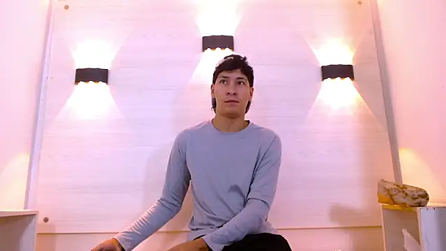 Snapshot of Jhojan_twink chatting on November 26, 2025, 12:05 pm Jhojan twink online show from November 26, 2025, 12:05 pm