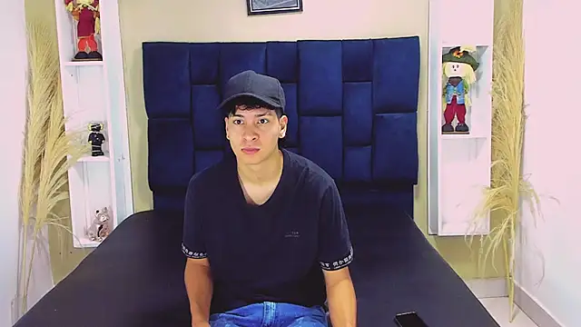 Snapshot of Jhojan_twink chatting on September 25, 2025, 11:38 am Jhojan twink online show from September 25, 2025, 11:38 am