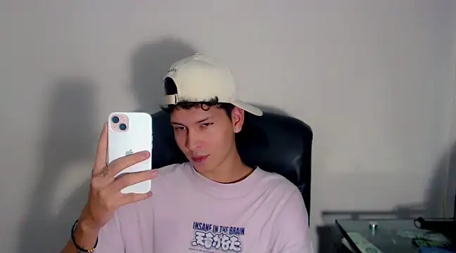 Snapshot of Jhojan_twink chatting on March 22, 2025, 4:04 pm Jhojan twink online show from March 22, 2025, 4:04 pm