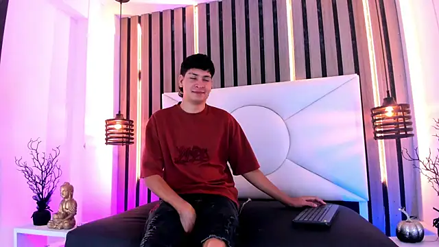 Snapshot of Jhojan_twink chatting on October 31, 2025, 12:13 pm Jhojan twink online show from October 31, 2025, 12:13 pm