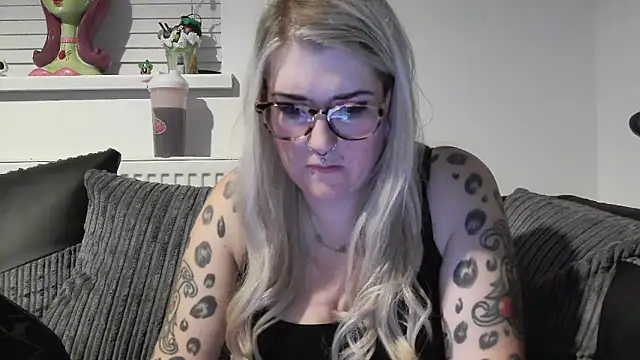 Sizzling Indie36 online show from November 13, 2025, 8:13 pm