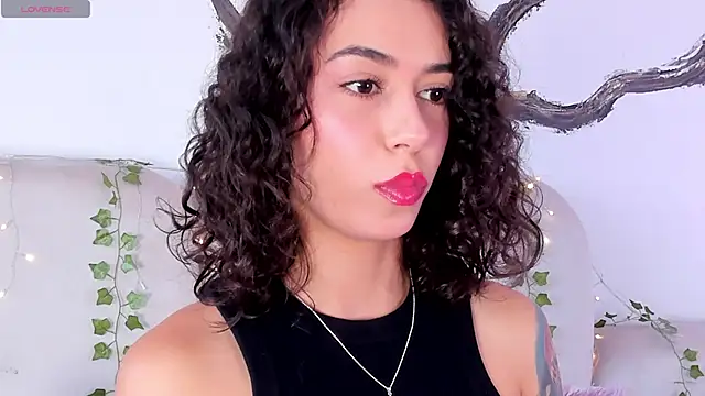 AliceStevens  online show from October 21, 2025, 1:21 pm