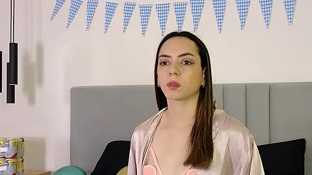 RoseWillsson online show from September 24, 2025, 12:33 pm